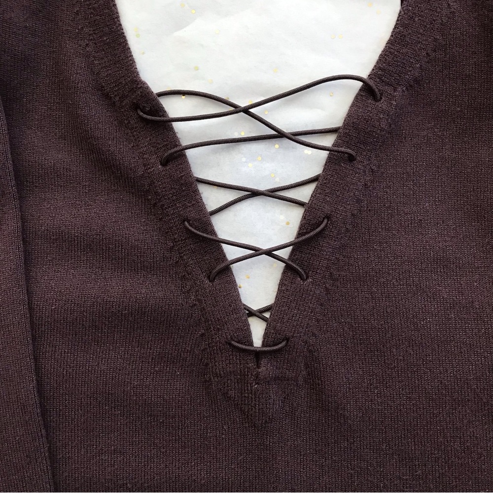♻️Reposted EUC Express V neck sweater blouse size XS in chocolate brown color - Picture 3 of 4